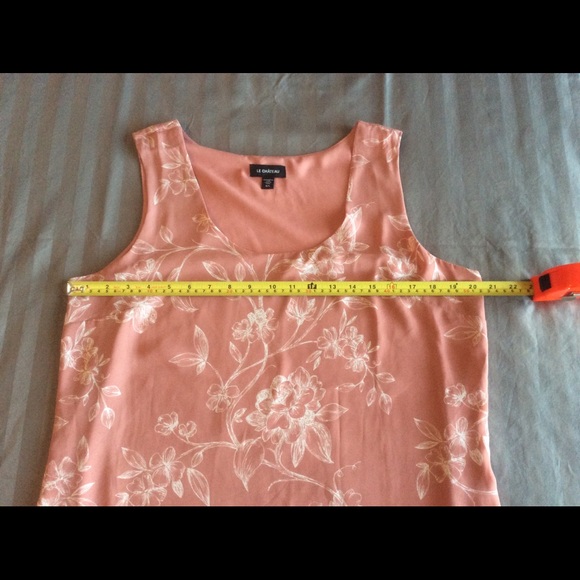 Rickis Sleeveless Floral Blouse - Picture 5 of 9